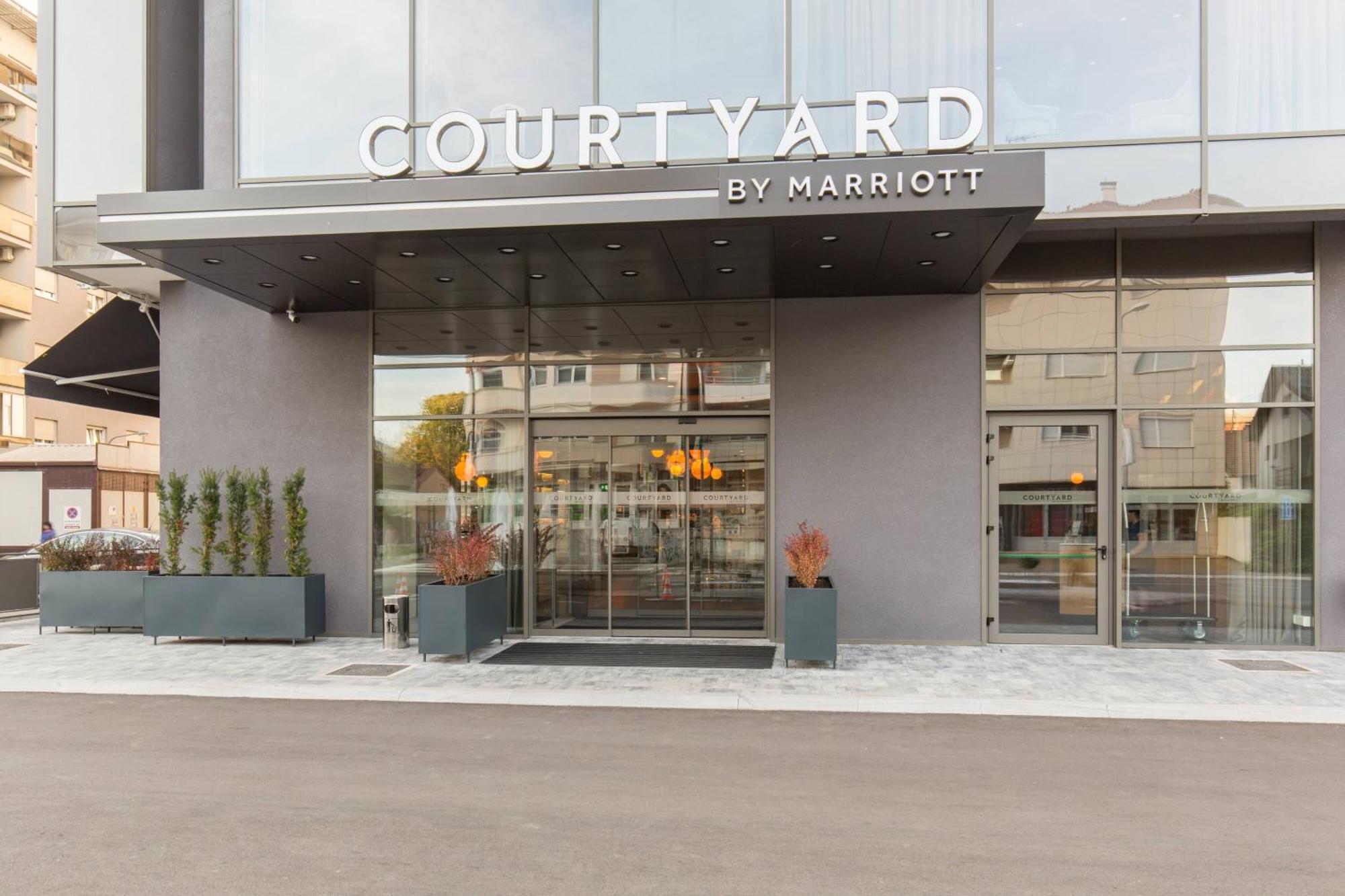 Courtyard By Marriott Banja Luka Hotel Exterior photo